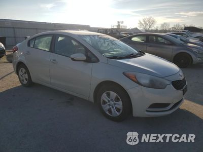 Czwarte zdjęcie samochodu z boku: 2014 KIA FORTE LX VIN:KNAFK4A63E5177034 - miniatura