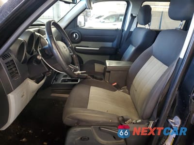 Zdjęcie 7 z 15 samochodu: 2010 DODGE NITRO SXT VIN:1D4PU5GK6AW108857 - miniatura