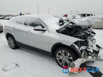 Czwarte zdjęcie samochodu z boku: 2018 BMW X2 XDRIVE28I VIN:WBXYJ5C37JEF74561 - miniatura