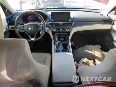 Zdjęcie 8 z 13 samochodu: 2018 HONDA ACCORD TOURING VIN:1HGCV1F94JA197214 - miniatura