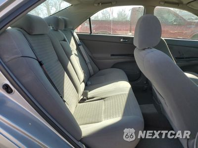 Zdjęcie 10 z 14 samochodu: 2005 TOYOTA CAMRY LE VIN:4T1BE32K05U994249 - miniatura
