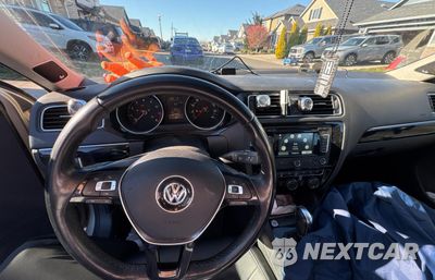 Zdjęcie 9 z 10 samochodu: 2015 VOLKSWAGEN JETTA SEL VIN:3VWL07AJ6FM233607 - miniatura
