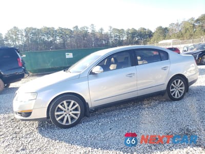 2010 VOLKSWAGEN PASSAT KOMFORT WVWJK7AN2AE139634 - główne zdjęcie licytacji z USA - miniatura