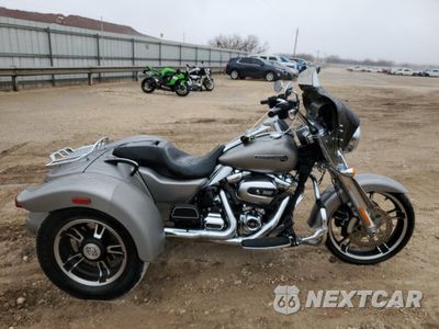 2017 HARLEY-DAVIDSON FLRT FREE WHEELER 1HD1MCC15HB855208 - główne zdjęcie licytacji z USA - miniatura