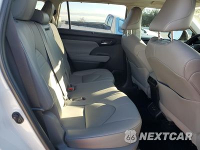 Zdjęcie 12 z 16 samochodu: 2021 TOYOTA HIGHLANDER XLE VIN:5TDGZRBH9MS532586 - miniatura