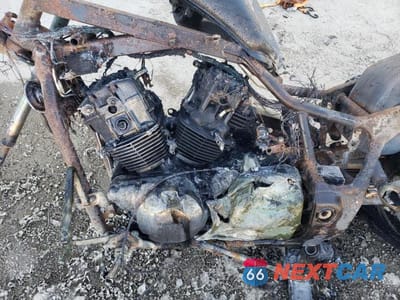 Zdjęcie 7 z 10 samochodu: 2006 HONDA VTX1300 C VIN:1HFSC55016A211061 - miniatura