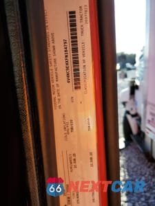 Zdjęcie 10 z 10 samochodu: 2015 VOLVO VN VNL VIN:4V4NC9EHXFN184797 - miniatura