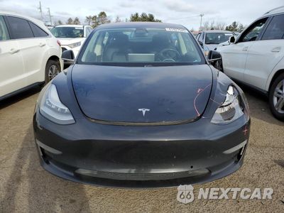 Piąte zdjęcie samochodu w środku: 2018 TESLA MODEL 3 VIN:5YJ3E1EA2JF156470 - miniatura