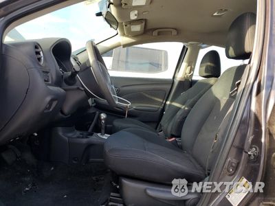 Zdjęcie 7 z 13 samochodu: 2015 NISSAN VERSA S VIN:3N1CN7AP1FL856330 - miniatura