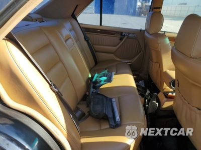 Zdjęcie 10 z 12 samochodu: 1990 MERCEDES-BENZ 300 E VIN:WDBEA30DXLB175841 - miniatura