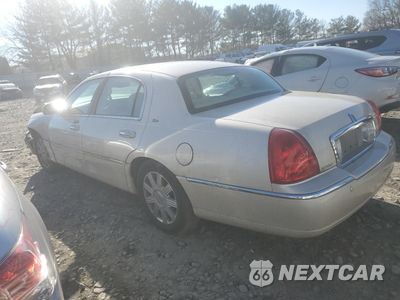 Drugie zdjęcie samochodu z przodu: 2003 LINCOLN TOWN CAR CARTIER VIN:1LNHM83W73Y604409 - miniatura