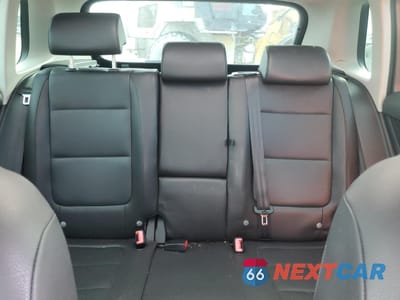Zdjęcie 10 z 13 samochodu: 2010 VOLKSWAGEN TIGUAN S VIN:WVGAV7AX7AW538215 - miniatura