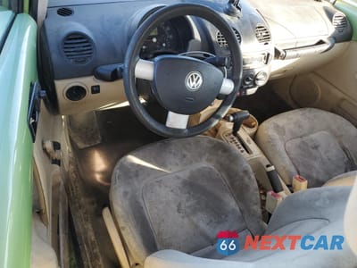 Zdjęcie 8 z 14 samochodu: 2002 VOLKSWAGEN NEW BEETLE GL VIN:3VWBK21C02M403867 - miniatura