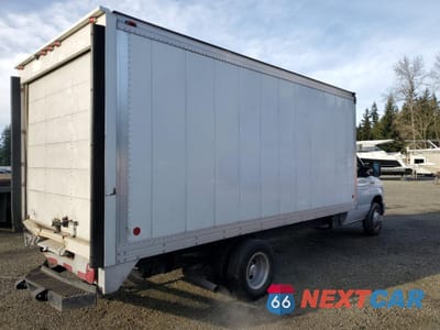 Trzecie zdjęcie samochodu z tyłu: 2017 FORD ECONOLINE E450 SUPER DUTY CUTAWAY VAN VIN:1FDXE4FS5HDC56098 - miniatura