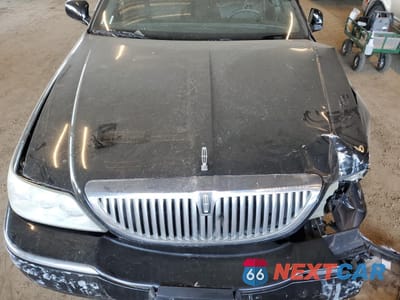 Zdjęcie 11 z 12 samochodu: 2008 LINCOLN TOWN CAR EXECUTIVE L VIN:2LNHM84W78X663465 - miniatura