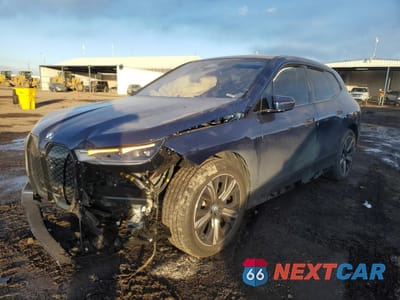 2024 BMW IX XDRIVE50 WB523CF08RCP39620 - główne zdjęcie licytacji z USA - miniatura