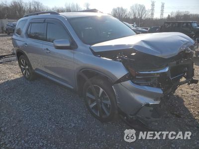 Czwarte zdjęcie samochodu z boku: 2025 HONDA PILOT TOURING VIN:5FNYG1H75SB071236 - miniatura