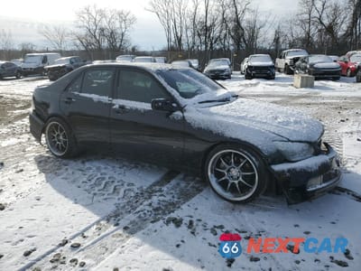 Czwarte zdjęcie samochodu z boku: 2004 LEXUS IS 300 VIN:JTHBD192940081382 - miniatura