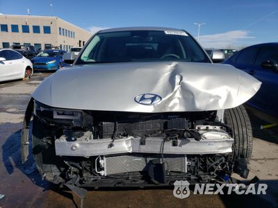 Piąte zdjęcie samochodu w środku: 2024 HYUNDAI IONIQ 5 SEL VIN:KM8KNDDFXRU289101 - miniatura