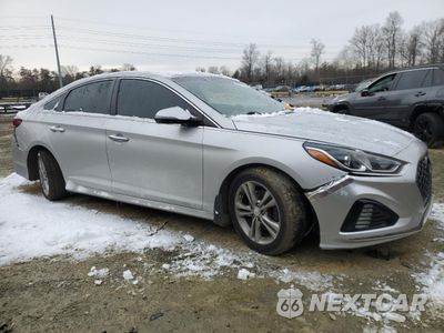 Czwarte zdjęcie samochodu z boku: 2018 HYUNDAI SONATA SPORT VIN:5NPE34AFXJH626182 - miniatura