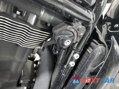 Zdjęcie 8 z 11 samochodu: 2009 HARLEY-DAVIDSON VRSCDX VIN:1HD1HHH129K800596 - miniatura