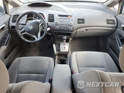 Zdjęcie 8 z 13 samochodu: 2010 HONDA CIVIC LX VIN:19XFA1F51AE085391 - miniatura