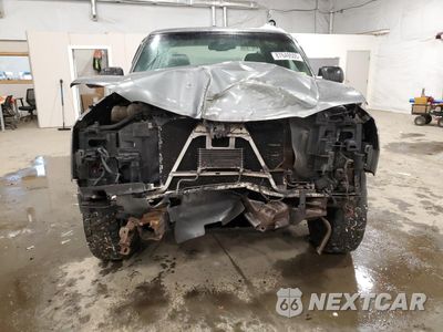 Piąte zdjęcie samochodu w środku: 2003 CHEVROLET SILVERADO K1500 VIN:2GCEK19V031302479 - miniatura