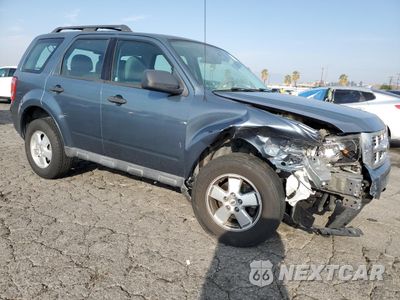 Czwarte zdjęcie samochodu z boku: 2012 FORD ESCAPE XLS VIN:1FMCU0C7XCKC83540 - miniatura