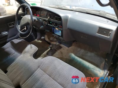 Zdjęcie 8 z 14 samochodu: 1994 TOYOTA PICKUP 1/2 TON SHORT WHEELBASE DX VIN:4TARN01P3RZ278626 - miniatura