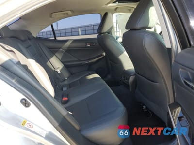 Zdjęcie 11 z 14 samochodu: 2016 LEXUS IS 200T VIN:JTHBA1D21G5020972 - miniatura