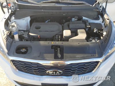 Zdjęcie 12 z 14 samochodu: 2019 KIA SORENTO L VIN:5XYPG4A33KG553572 - miniatura