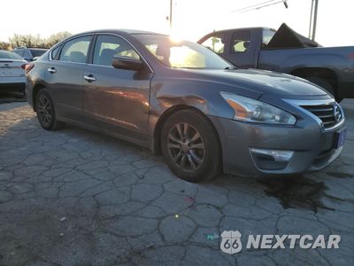 Czwarte zdjęcie samochodu z boku: 2015 NISSAN ALTIMA 2.5 VIN:1N4AL3AP9FN923636 - miniatura