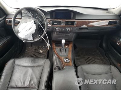 Zdjęcie 8 z 12 samochodu: 2010 BMW 335 XI VIN:WBAPL3C51AA407784 - miniatura