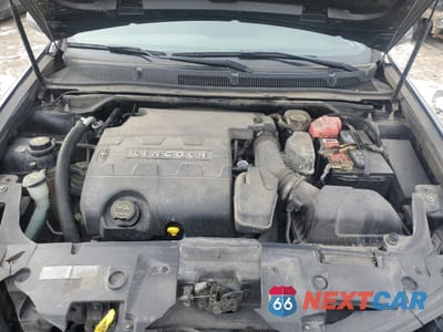 Zdjęcie 11 z 12 samochodu: 2015 LINCOLN MKS VIN:1LNHL9EK3FG607885 - miniatura