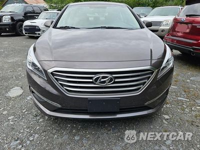 Piąte zdjęcie samochodu w środku: 2015 HYUNDAI SONATA SE VIN:5NPE24AF7FH249935 - miniatura