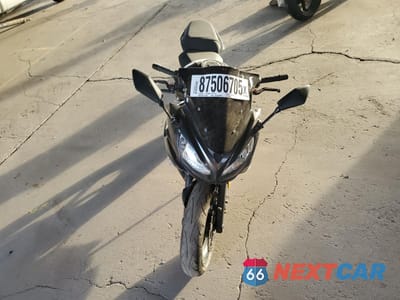 Piąte zdjęcie samochodu w środku: 2016 KAWASAKI EX650 E VIN:JKAEXEE17GDA22819 - miniatura