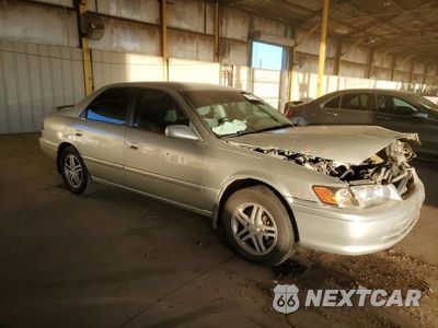 Czwarte zdjęcie samochodu z boku: 2000 TOYOTA CAMRY CE VIN:JT2BG22K4Y0511245 - miniatura