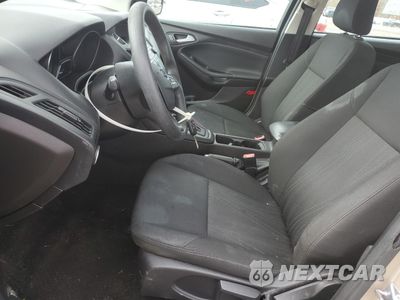 Zdjęcie 7 z 13 samochodu: 2018 FORD FOCUS SE VIN:1FADP3FE4JL200712 - miniatura