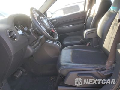 Zdjęcie 7 z 16 samochodu: 2017 JEEP COMPASS LATITUDE VIN:1C4NJCEA3HD151523 - miniatura