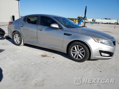 Czwarte zdjęcie samochodu z boku: 2013 KIA OPTIMA LX VIN:5XXGM4A74DG259097 - miniatura