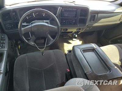 Zdjęcie 8 z 12 samochodu: 2005 GMC NEW SIERRA K1500 VIN:2GTEK13T151261452 - miniatura