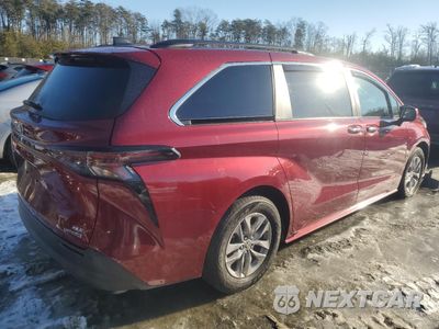 Trzecie zdjęcie samochodu z tyłu: 2023 TOYOTA SIENNA XLE VIN:5TDYRKEC4PS166911 - miniatura
