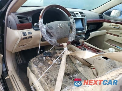 Zdjęcie 8 z 13 samochodu: 2010 LEXUS LS 460L VIN:JTHGL5EF6A5041395 - miniatura