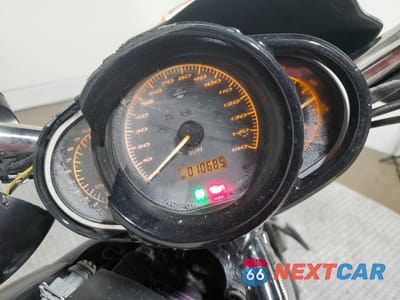 Zdjęcie 7 z 11 samochodu: 2009 HARLEY-DAVIDSON VRSCDX VIN:1HD1HHH129K800596 - miniatura