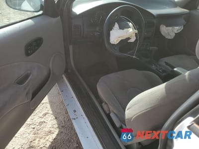 Zdjęcie 8 z 14 samochodu: 2002 SATURN SC2 VIN:1G8ZY12772Z164242 - miniatura