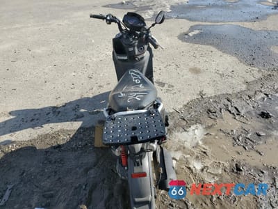 Zdjęcie 6 z 9 samochodu: 2012 YAMAHA YW50 F VIN:RKRSA43A5CA102502 - miniatura