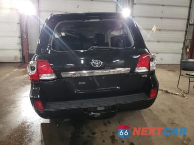Zdjęcie 6 z 14 samochodu: 2013 TOYOTA LAND CRUISER VIN:JTMHY7AJ2D4010524 - miniatura