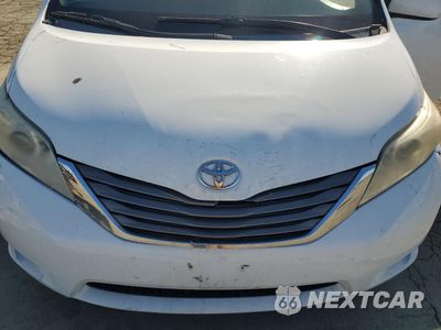 Zdjęcie 12 z 13 samochodu: 2012 TOYOTA SIENNA XLE VIN:5TDYK3DCXCS233548 - miniatura