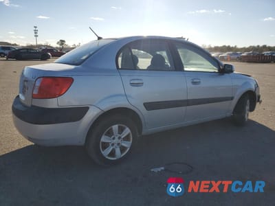 Trzecie zdjęcie samochodu z tyłu: 2007 KIA RIO BASE VIN:KNADE123776190013 - miniatura