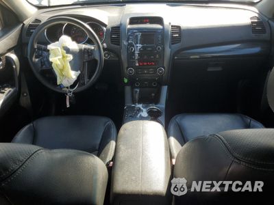 Zdjęcie 8 z 15 samochodu: 2013 KIA SORENTO EX VIN:5XYKU3A69DG375967 - miniatura